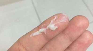 ra-khi-hu-mau-trang-duc-du-co-mui-hoi-hay-khong-cung-can-luu-y